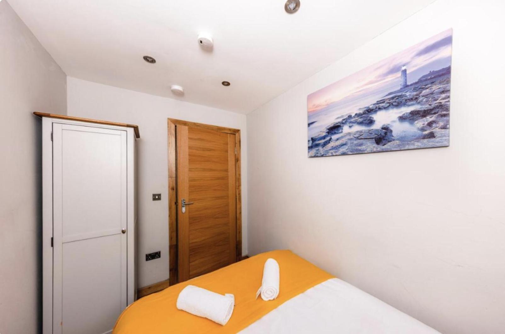 Superb Luxury Apartment By Canal - Central Edimburgo Exterior foto